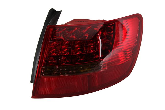 Фонарь правый АУДИ А6 С6 с 2004г - 2011г * 446-1905R-UE